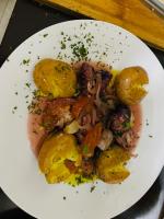 Matur á eða í nágrenni hótelsins