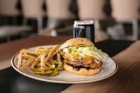 Jídlo v hotelu nebo okolí