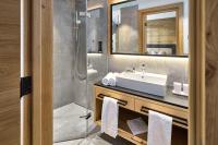 Koupelna v ubytování Das luxuriöse Chalet-Apartment in der Residenz Silvretta - Inklusive Silvretta Card Premium