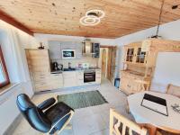 Kuchyňa alebo kuchynka v ubytovaní Schickster Sky Lodge