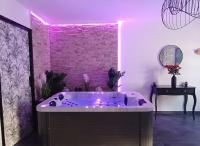 Plán poschodí v ubytovaní Évasion romantique avec jacuzzi intérieur