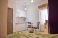 Kuchyňa alebo kuchynka v ubytovaní Apartmani Amra