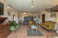 Posezení v ubytování Villa Montepescini
