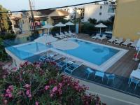 Bazén v ubytovaní Passas Mare Apartments & Studios alebo v jeho blízkosti