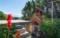 Vonkajšia záhrada v ubytovaní Holiday Home Jelsa Vitarnja