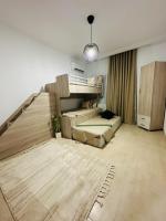 Postel nebo postele na pokoji v ubytování A Luxury 2BR with Big Pools Perfect for Family Summer Escape!