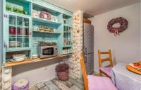 Kuchyňa alebo kuchynka v ubytovaní 1 Bedroom Awesome Home In Crikvenica