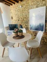 A seating area at La Torre di Borgunto - Piazza Grande