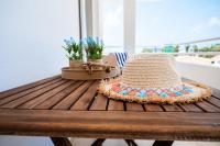 Balkón nebo terasa v ubytování Narcissos 'Nissi Beach' Apartment E9