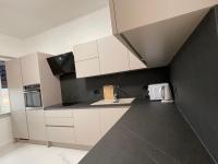 Kuchyňa alebo kuchynka v ubytovaní Luxury Apartment Dalia Rijeka