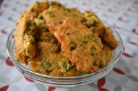 un tazón de cristal lleno de comida en una mesa en Quinta Ecológica da Peneda Agroturismo by Peneda ecofarm, en Arcos de Valdevez
