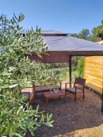 Vonkajšia záhrada v ubytovaní Secluded getaway tiny home - Skozanje bay, island Hvar