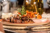 Jídlo v hotelu nebo okolí