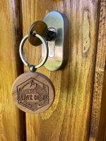 ECO River Campに飾ってある許可証、賞状、看板またはその他の書類