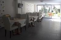 Posedenie v ubytovaní City Life Hotel