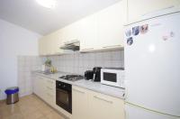 Kuchyň nebo kuchyňský kout v ubytování Villa Jakov