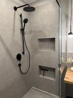 A bathroom at Ferienwohnung Sommer - mit privatem Seezugang