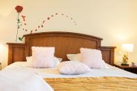 Łóżko lub łóżka w pokoju w obiekcie HOME LE SOFT Vic sur Cère