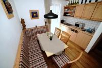 Kuchnia lub aneks kuchenny w obiekcie Apartment Krabacher