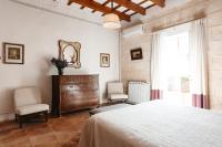 A bed or beds in a room at Agroturismo Son Triay