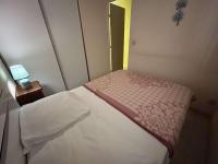 Katil atau katil-katil dalam bilik di Appartement Le Grau-du-Roi, 2 pi&egrave;ces, 4 personnes - FR-1-250-114