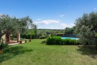 Bazén v ubytovaní Villa Le Vigne alebo v jeho blízkosti