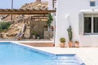Bazén v ubytování Villa Olivia Mykonos nebo v jeho okolí
