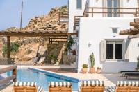 Bazén v ubytování Villa Olivia Mykonos nebo v jeho okolí