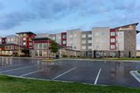 una imagen de un estacionamiento en un hotel en Residence Inn Upper Marlboro Joint Base Andrews, en Capitol Heights