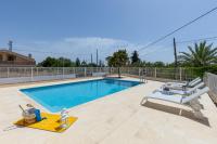 Bazén v ubytování Sunshine Villa by Fidalsa nebo v jeho okolí