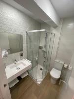 A bathroom at Habitaciones Arrisal