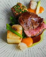 Jídlo v hotelu nebo okolí