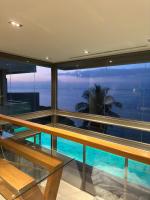 Bazén v ubytování Kamala Beach卡马拉海滩 6卧室泳池别墅 优秀的海景西海岸位置 含佣人车位接机 nebo v jeho okolí