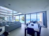 Posezení v ubytování Kamala Beach卡马拉海滩 6卧室泳池别墅 优秀的海景西海岸位置 含佣人车位接机