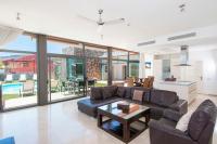 A seating area at Tauro Villas Deluxe
