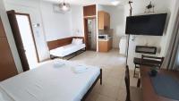 Posteľ alebo postele v izbe v ubytovaní Dedalos n3 Sea View apartment-30 metres from the beach