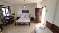 Posteľ alebo postele v izbe v ubytovaní Dedalos n3 Sea View apartment-30 metres from the beach