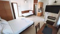 Posteľ alebo postele v izbe v ubytovaní Dedalos n3 Sea View apartment-30 metres from the beach