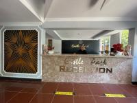 The lobby or reception area at CASTLE PARK HOTEL