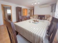 Posezení v ubytování APARTAMENTO AL-ALBA