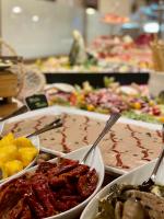 Jídlo v hotelu nebo okolí