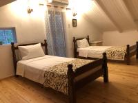 Posteľ alebo postele v izbe v ubytovaní Family maisonette 3min walk to the beach