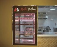 Et logo, certifikat, skilt eller en pris der bliver vist frem på Hotel-Asador Montes Oretanos