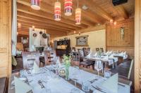 Reštaurácia alebo iné gastronomické zariadenie v ubytovaní Der Ortnerhof - Hotel & Reiterhof