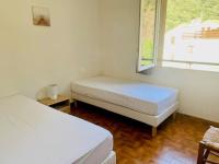 Posteľ alebo postele v izbe v ubytovaní Appartement F3, 4 Couchages, Balcon, Wi-Fi, Garage, Ascenseur, Proche Centre et Cures, Amélie-les-Bains - FR-1-703-97