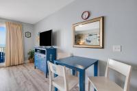 Amazing 1br ocean view condo ! Laketown 1316にあるテレビまたはエンターテインメントセンター