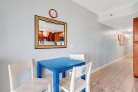 Amazing 1br ocean view condo ! Laketown 1316にあるキッチンまたは簡易キッチン
