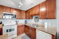 Amazing 1br ocean view condo ! Laketown 1316にあるキッチンまたは簡易キッチン