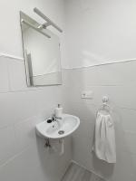 A bathroom at Alojamientos La Menúa