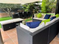 Posezení v ubytování Washingtonia Villa near Sitges